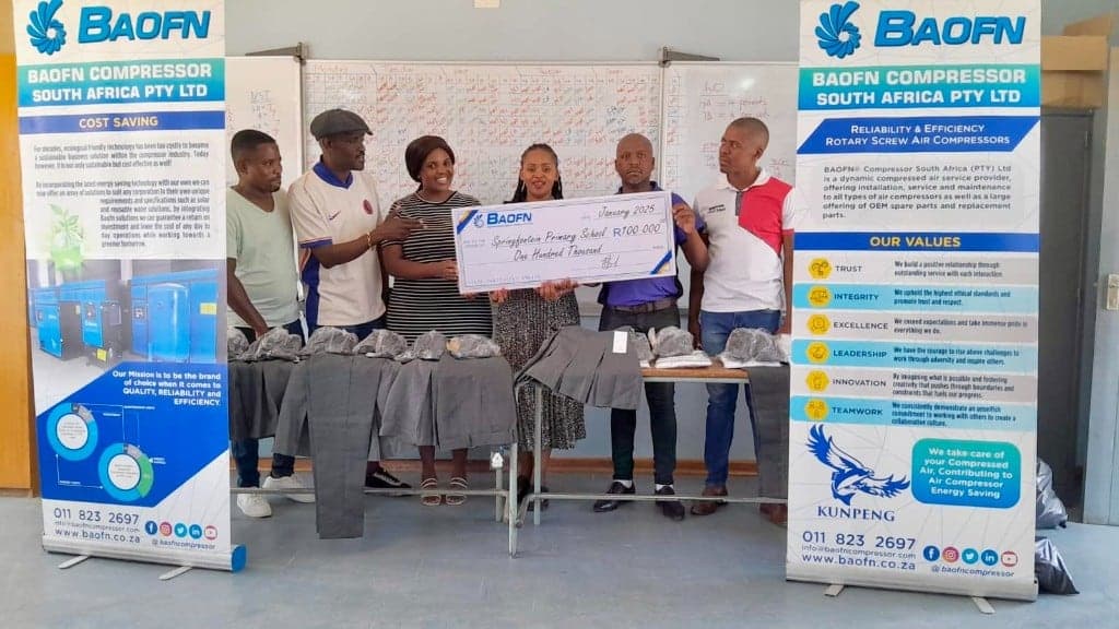 BAOFN presenting a R100 000 cheque to Springfontein Primary School, January 2025